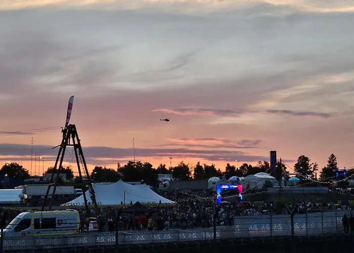 R Proche Circuit 24h Panzió